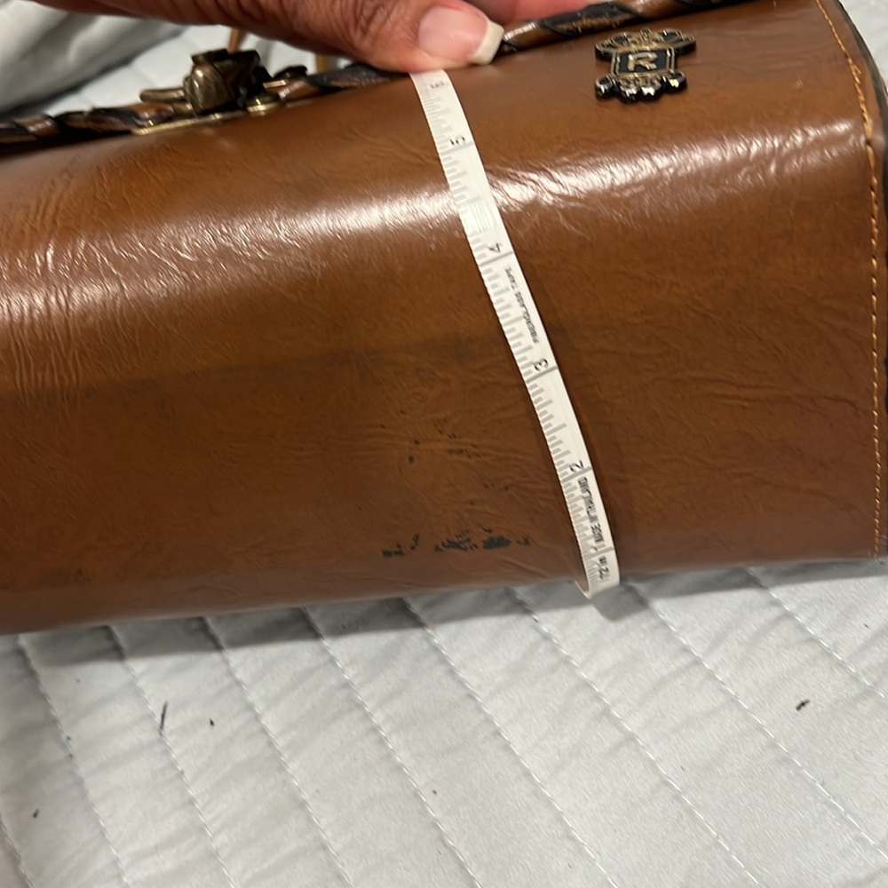 Vintage 1970’s Brown Tooled Leather Camera Bag Purse w Lock closure - Picture 2 of 9